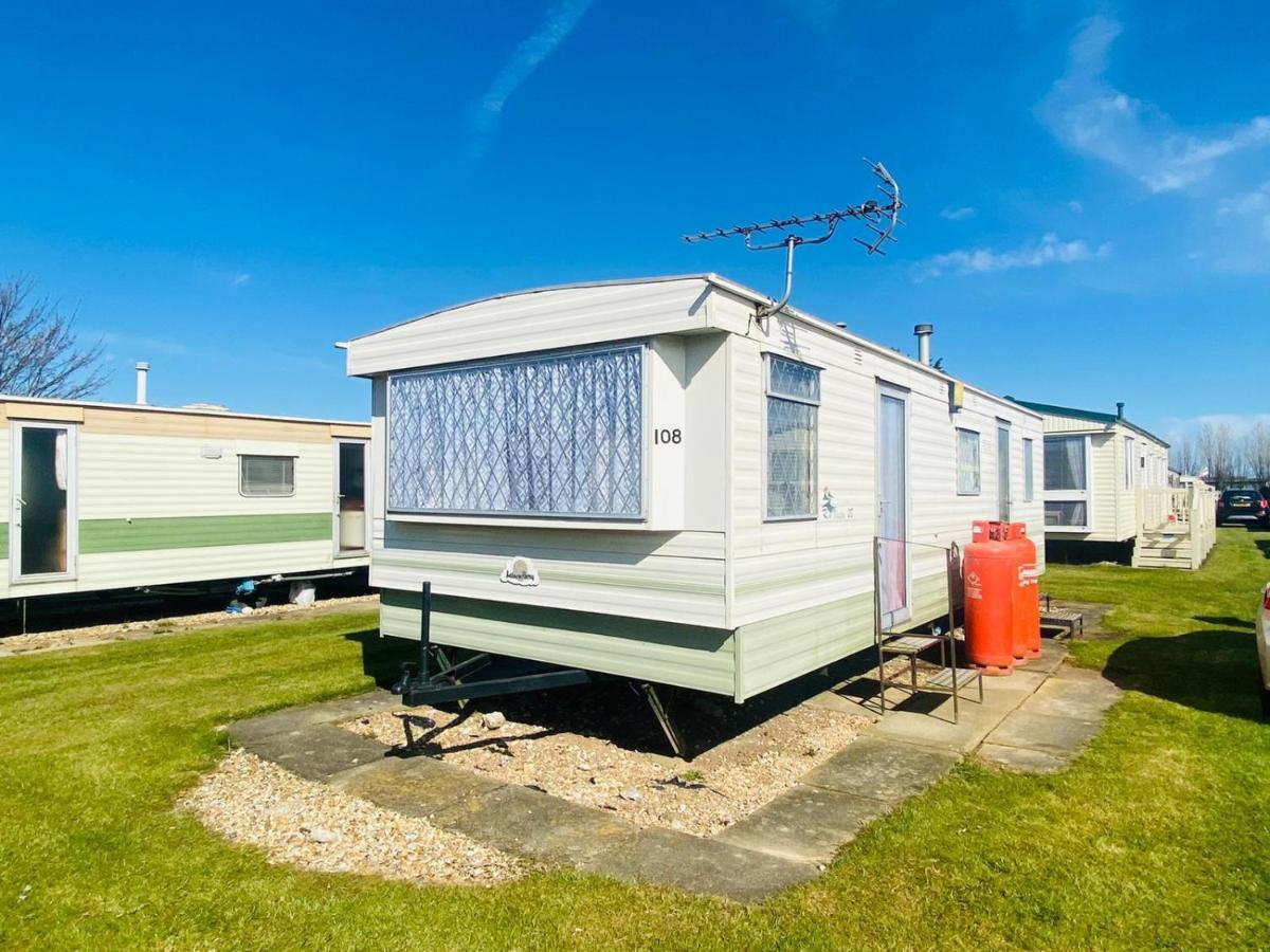 Tessas Caravan Breaks Chapel Saint Leonards Exterior photo