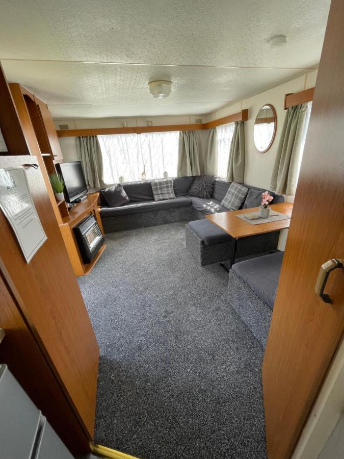 Tessas Caravan Breaks Chapel Saint Leonards Exterior photo